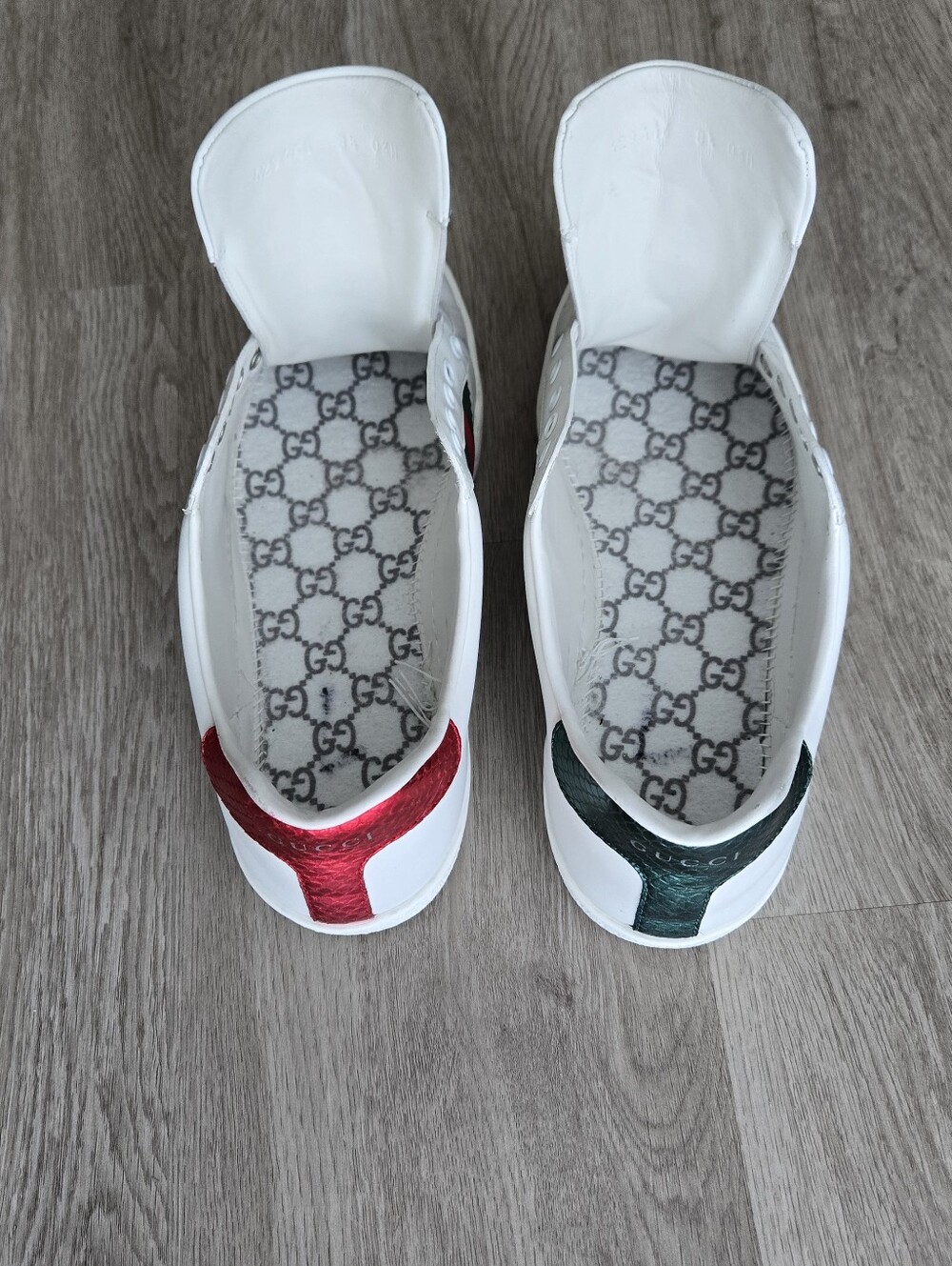 Gucci "New Ace Bee Embroidered" White Sneakers, Size 8.5 - Picture 8 of 13